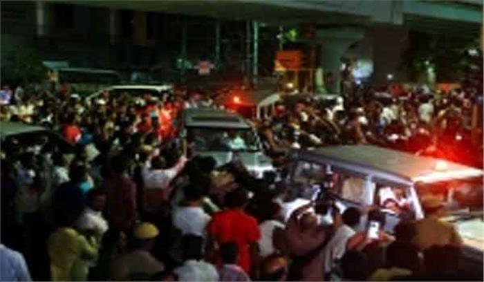 करुणानिधि को क्षणिक आघात, तबीयत में सुधार