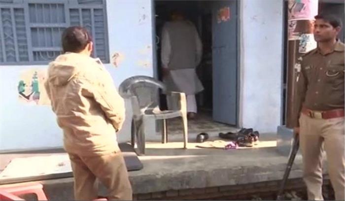 पुलिस ने चंदन गुप्ता के घर के बाहर सुरक्षा बढ़ाई