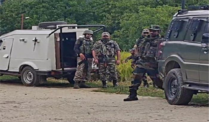 कश्मीर के डोडा में मिला हथियारों का जखीरा