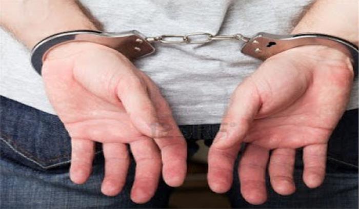 कश्मीर : आतंकवादी गिरफ्तार