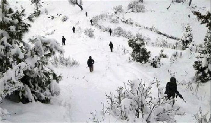 कश्मीर में हिमस्खलन से 3 सैनिकों की मौत