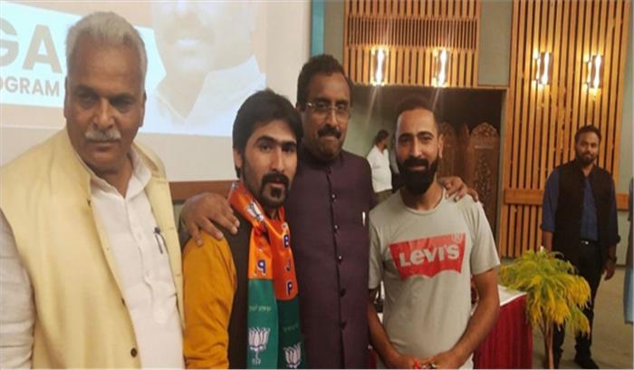 कश्मीर में आतंकियों ने भाजपा नेता, परिवार के सदस्यों की हत्या की