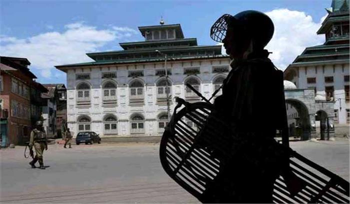 कश्मीर : नागरिकों की मौत मामले में गढ़वाल यूनिट के खिलाफ मामला दर्ज