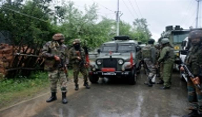 कश्मीर मुठभेड़ में 3 आतंकी सहित 4 मारे गए