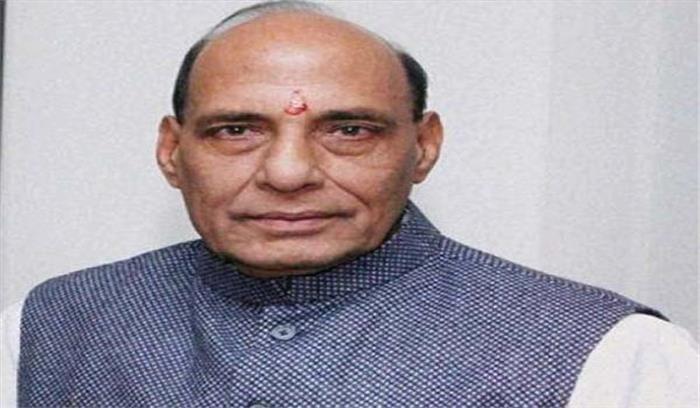 कश्मीर में आतंकी हमले के बीच भिन्न वर्ग के लोगों से मिले : राजनाथ