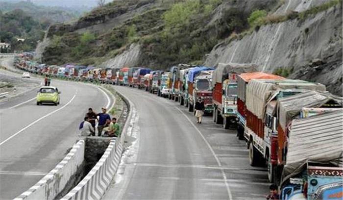 श्रीनगर-जम्मू राष्ट्रीय राजमार्ग पर आज से एकतरफा यातायात शुरु