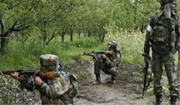 कश्मीर के शोपियां में आतंकियों के साथ मुठभेड़ में जवान शहीद, 4 घायल