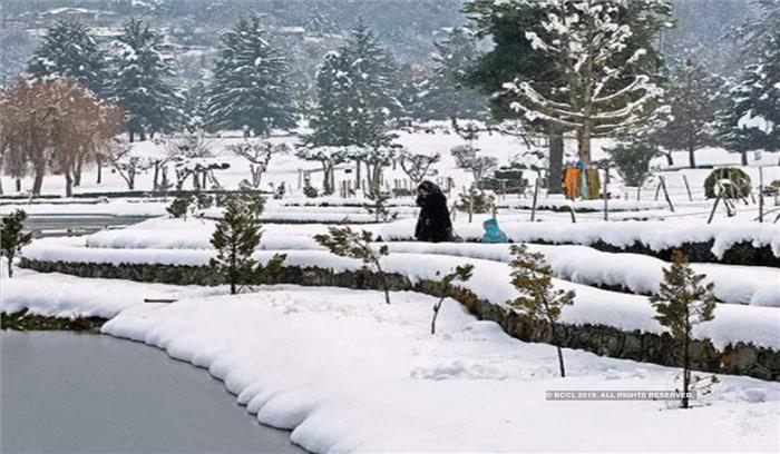 इस बार नवम्बर में ही सर्दी ने तोड़ दिया रिकॉर्ड 60 साल का जम्मू कश्मीर में