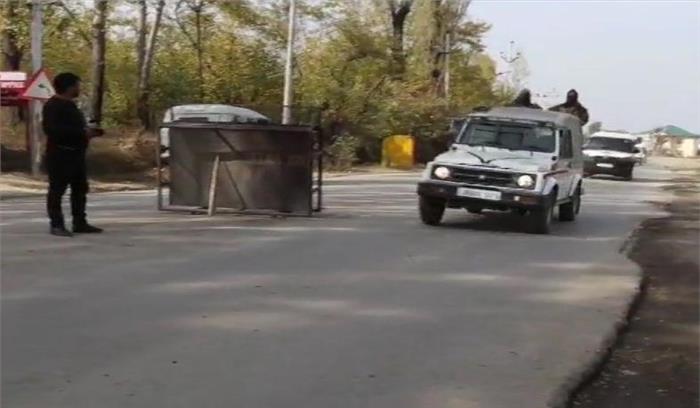 कश्मीर के बारामूला में पुलिस दल पर ग्रेनेड हमला, डीएसपी सहित दो पुलिसकर्मी घायल