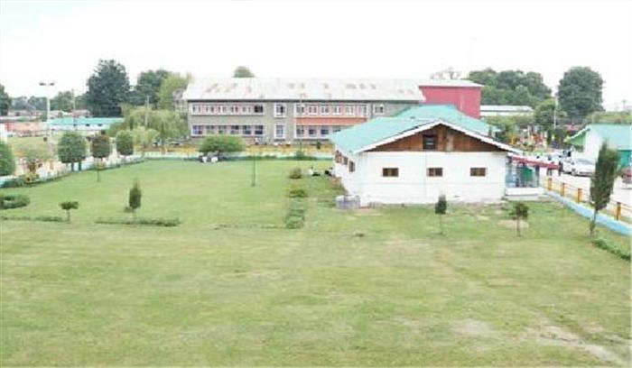 कश्मीर: सोपोर में शिक्षण कार्य स्थगित