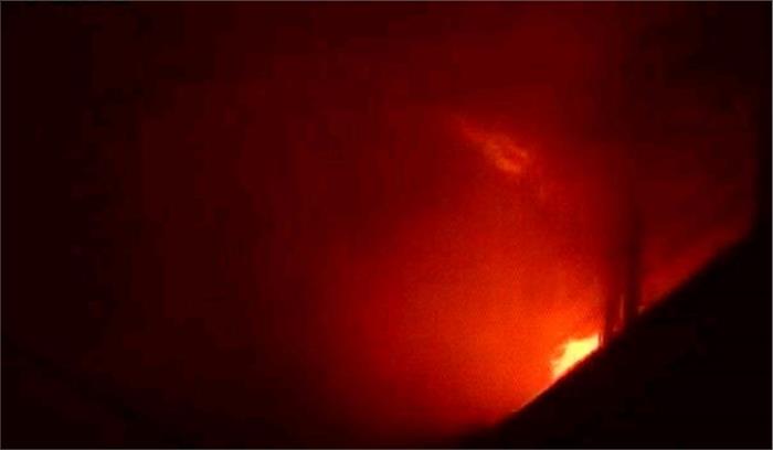 कश्मीरी गेट:  भीषण आग लगने से कई दुकानें जलकर खाक