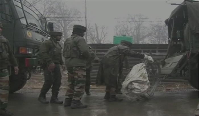 जम्मू-कश्मीर: सुरक्षाबलों के साथ मुठभेड़ में 2 आतंकवादी ढेर जम्मू-कश्मीर: सुरक्षाबलों के साथ मुठभेड़ में 2 आतंकवादी ढेर