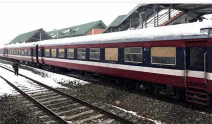 कश्मीर में सुरक्षा कारणों से आज रेल सेवा प्रभावित