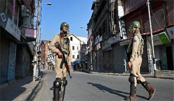 कश्मीर: अलगाववादियों के मार्च के मद्देनजर सुरक्षाबलों की तैनाती