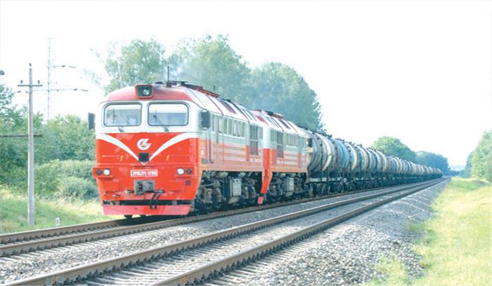 कश्मीर में चार दिन बाद रेल सेवा फिर से शुरु