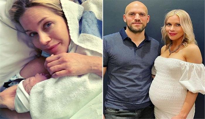 केट लॉलर ने बेटी के साथ बिताए गए 7 दिनों के अनुभव को किया शेयर केट लॉलर ने बेटी के साथ बिताए गए 7 दिनों के अनुभव को किया शेयर