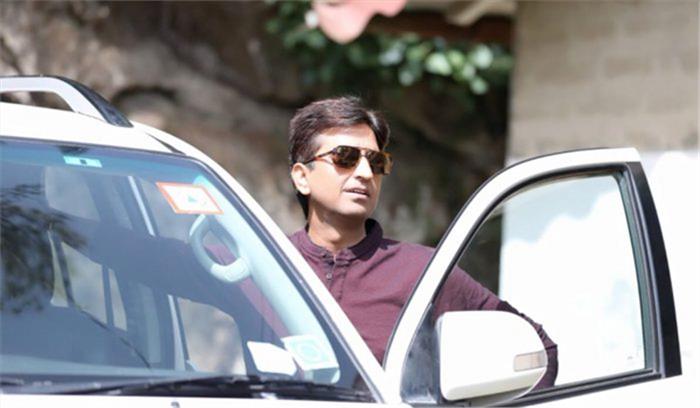 कवि कुमार विश्वास की फॉर्च्यूनर कार चोरी कवि कुमार विश्वास की फॉर्च्यूनर कार चोरी