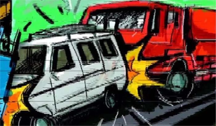 केरल सड़क दुर्घटना में तीन की मौत, 2 घायल