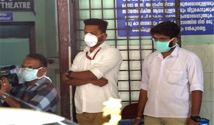 केरल : कोविड-19 को लेकर केंद्रीय व राज्य के मंत्री में बहस छिड़ी केरल : कोविड-19 को लेकर केंद्रीय व राज्य के मंत्री में बहस छिड़ी