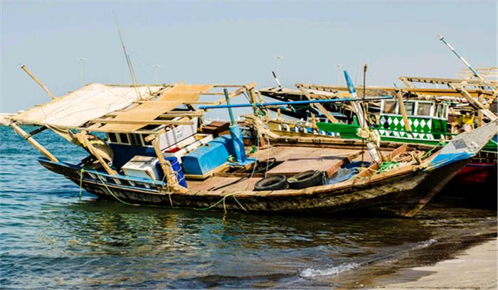 केरल तट : जहाज ने मछली पकड़ने वाली नाव को मारी टक्कर केरल तट : जहाज ने मछली पकड़ने वाली नाव को मारी टक्कर