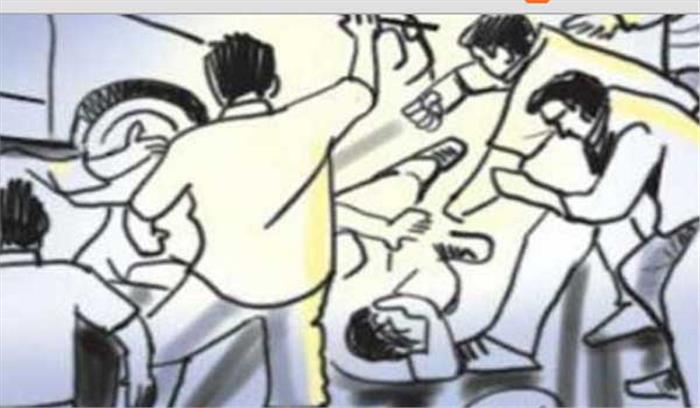 आदिवासी युवक को चोरी के आरोप में भीड़ ने पीट-पीट कर मार डाला