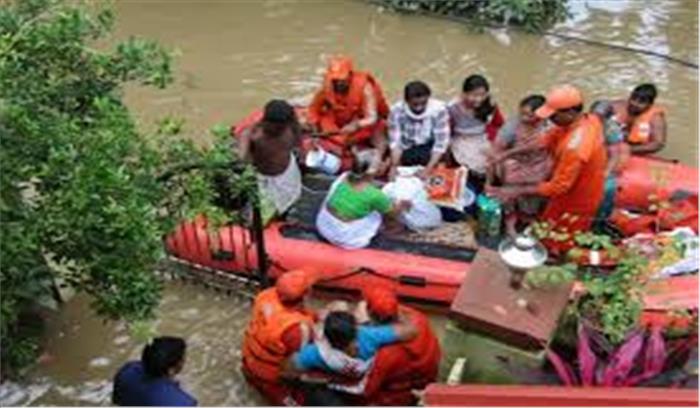 केरल में बचाव,राहत अभियानों के लिए सेना तैनात केरल में बचाव,राहत अभियानों के लिए सेना तैनात