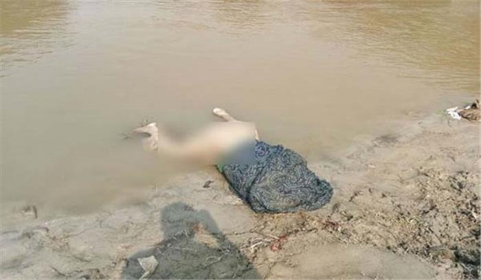 बिहार में गंगा नदी से युवक का शव बरामद बिहार में गंगा नदी से युवक का शव बरामद