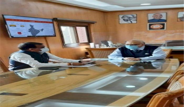 खजुराहो से चलें शताब्दी और वन्देभारत जैसी ट्रेनें : शर्मा खजुराहो से चलें शताब्दी और वन्देभारत जैसी ट्रेनें : शर्मा