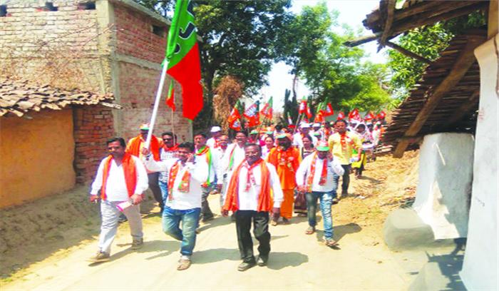 कोमाखान से आरम्भ हुई जनसम्पर्क यात्रा