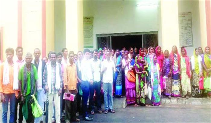 खाद्यान्न वितरण में अफरा-तफरी की शिकायत