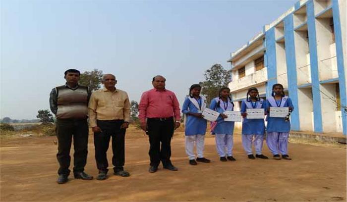 राज्यस्तरीय प्रतियोगिता में मोहरेंगा के छात्राओं ने मारी बाजी राज्यस्तरीय प्रतियोगिता में मोहरेंगा के छात्राओं ने मारी बाजी