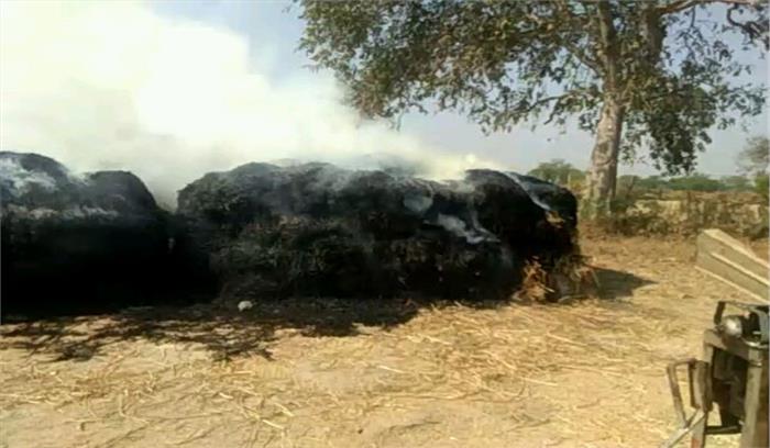 6 एकड़ धान की खरही में आग