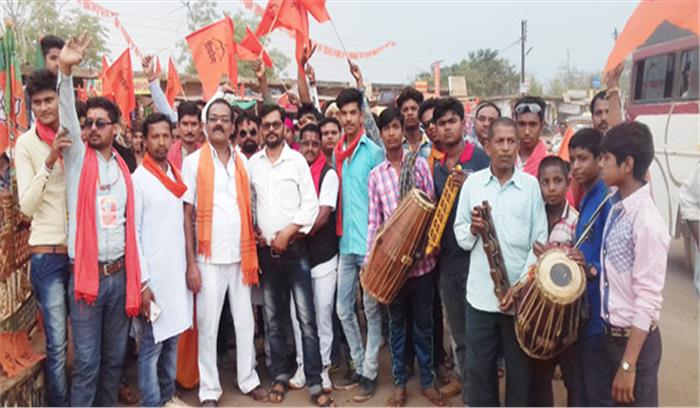 शिवसैनिकों ने  राम नवमी पर निकाली शोभायात्रा