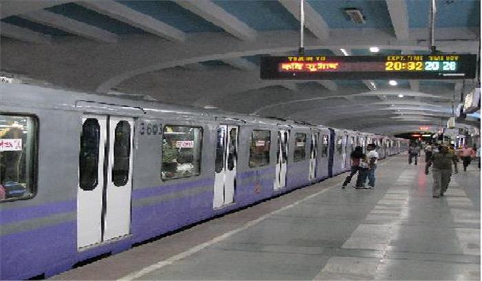 कोलकाता: शहीद खुदीराम मेट्रो स्टेशन पर नहीं खुले दरवाजे