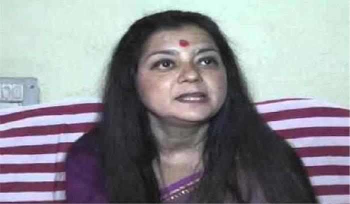 कीर्ति आजाद की पत्नी पूनम आप छोड़कर कांग्रेस में शामिल