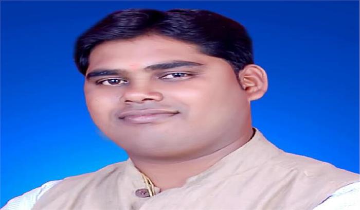 मेहनतकश मजदूरों के साथ दोयम दर्जे का सलूक कर रही सरकार:सिन्हा