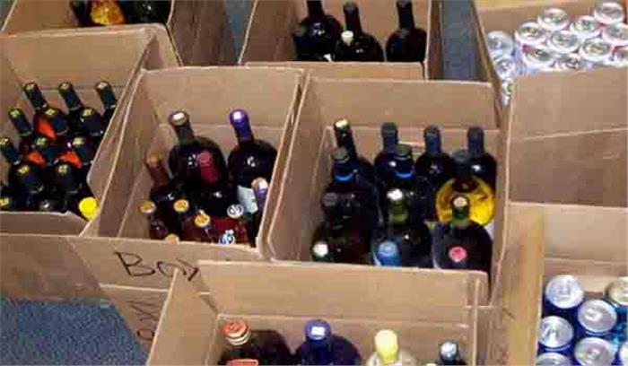 अवैध शराब बिक्री को लेकर सौंपा ज्ञापन