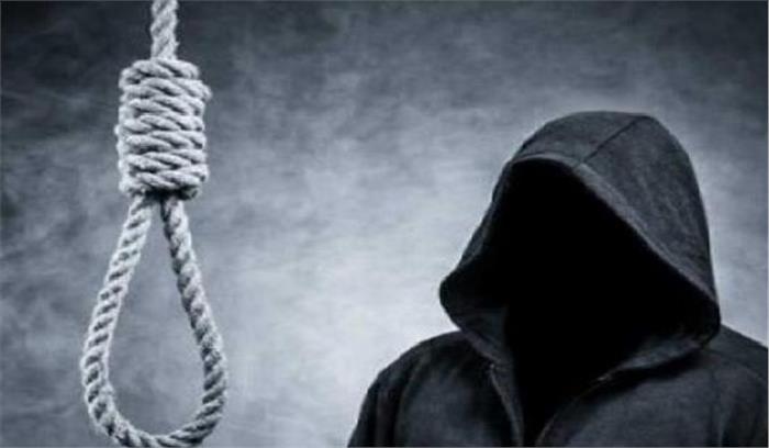 बच्ची से छेड़छाड़ करने से रोकने पर किशोर ने लगाई फांसी