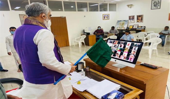 चिकित्सा चिकित्सक आपके द्वार कार्यक्रम को गति प्रदान करेगा धन्वंतरि चलंत अस्पताल : अश्विनी चौबे चिकित्सा चिकित्सक आपके द्वार कार्यक्रम को गति प्रदान करेगा धन्वंतरि चलंत अस्पताल : अश्विनी चौबे