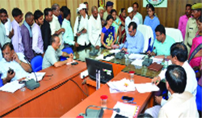 पीएम आवास का पैसा निकाल लिया गांव के दूसरे व्यक्ति ने