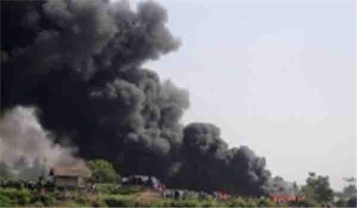 कोलकाता में प्लास्टिक कारखाने में आग