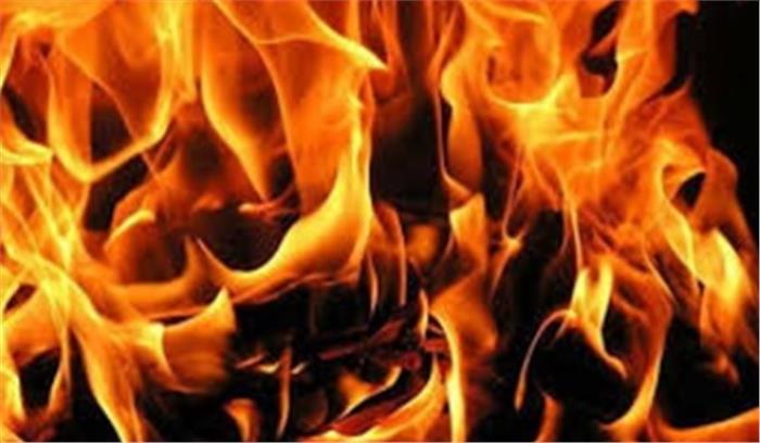 पश्चिम बंगाल: बेटे ने मां पर केरोसिन डालकर लगाई आग