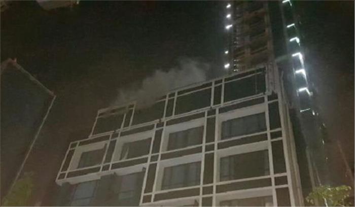 कोलकाता के गोल्डन पार्क होटल में लगी आग, 2 लोगों की मौत