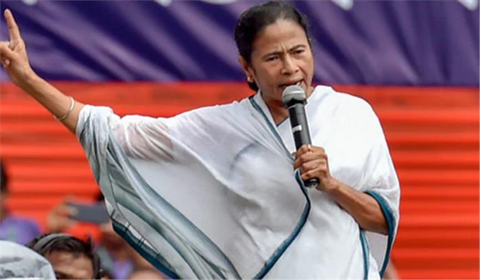 भाजपा बंगाल पर अत्याचार कर रही है: ममता बनर्जी