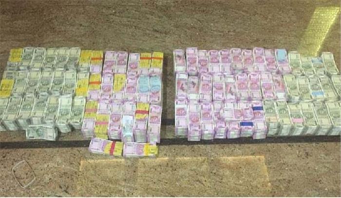कोलकाता में 6.5 लाख रुपये के नकली नोट जब्त
