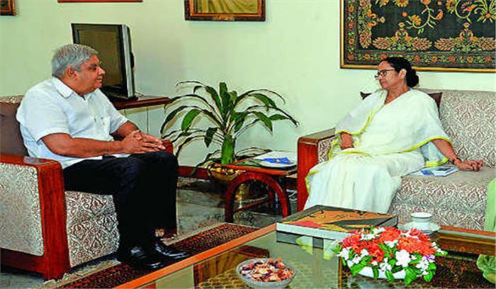 धनखड़ और ममता ने महात्मा गांधी को श्रद्धांजलि दी