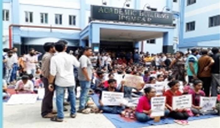 पश्चिम बंगाल में चिकित्सकों की हड़ताल का छठा दिन, मरीज बेहाल