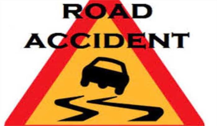 कोलकाता: ​​​​​​​कैब के डिवाइडर से टकरा जाने से छात्र की मौत