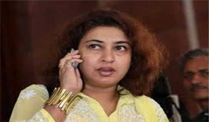 तृणमूल सांसद शताब्दी ने लौटाये 30 लाख रुपये 