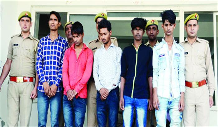 दोपहिया चोरों का गैंग,चढ़ा पुलिस के हत्थे